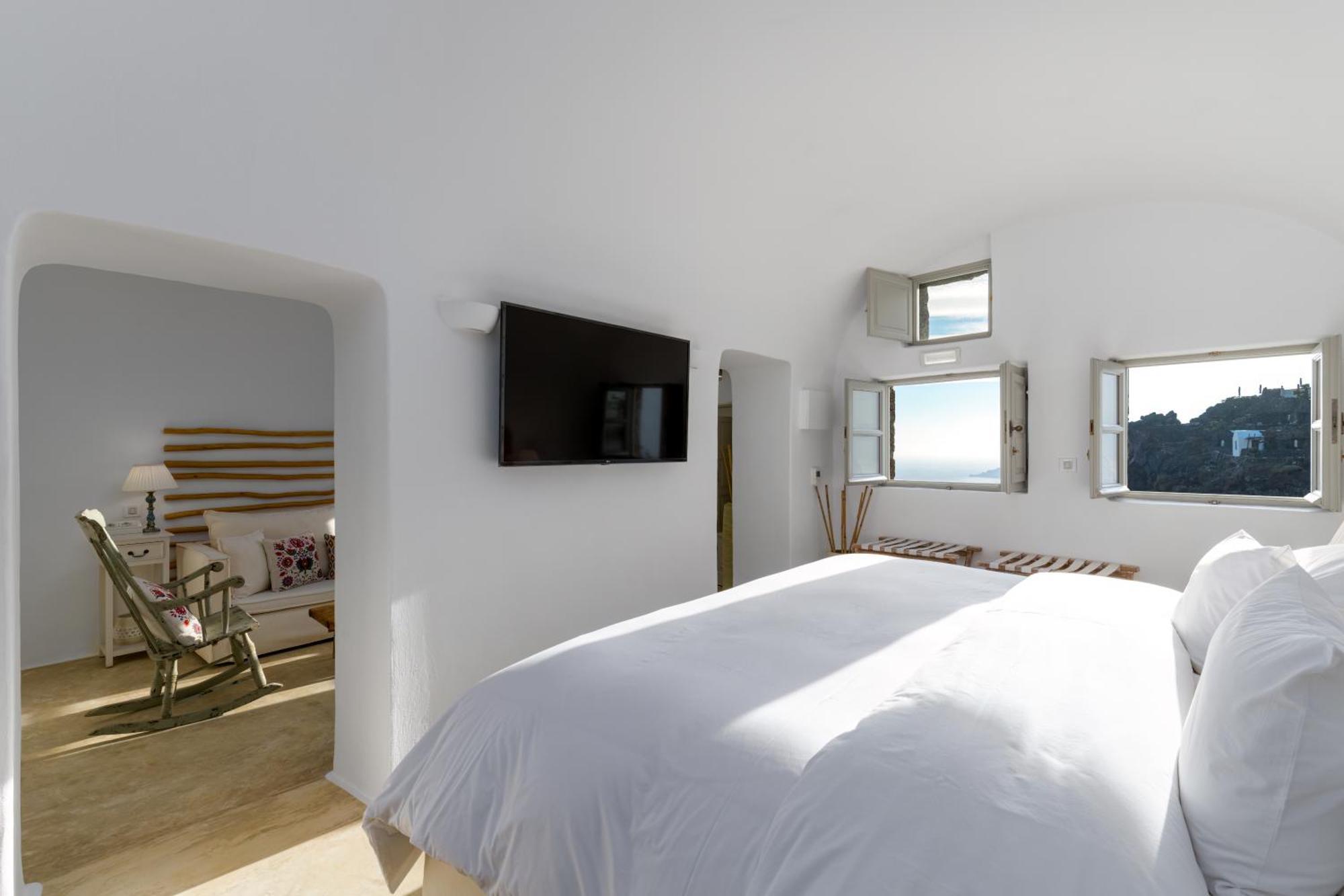 Iconic Santorini, A Boutique Cave Hotel By Sandglass Имеровигли Стая снимка