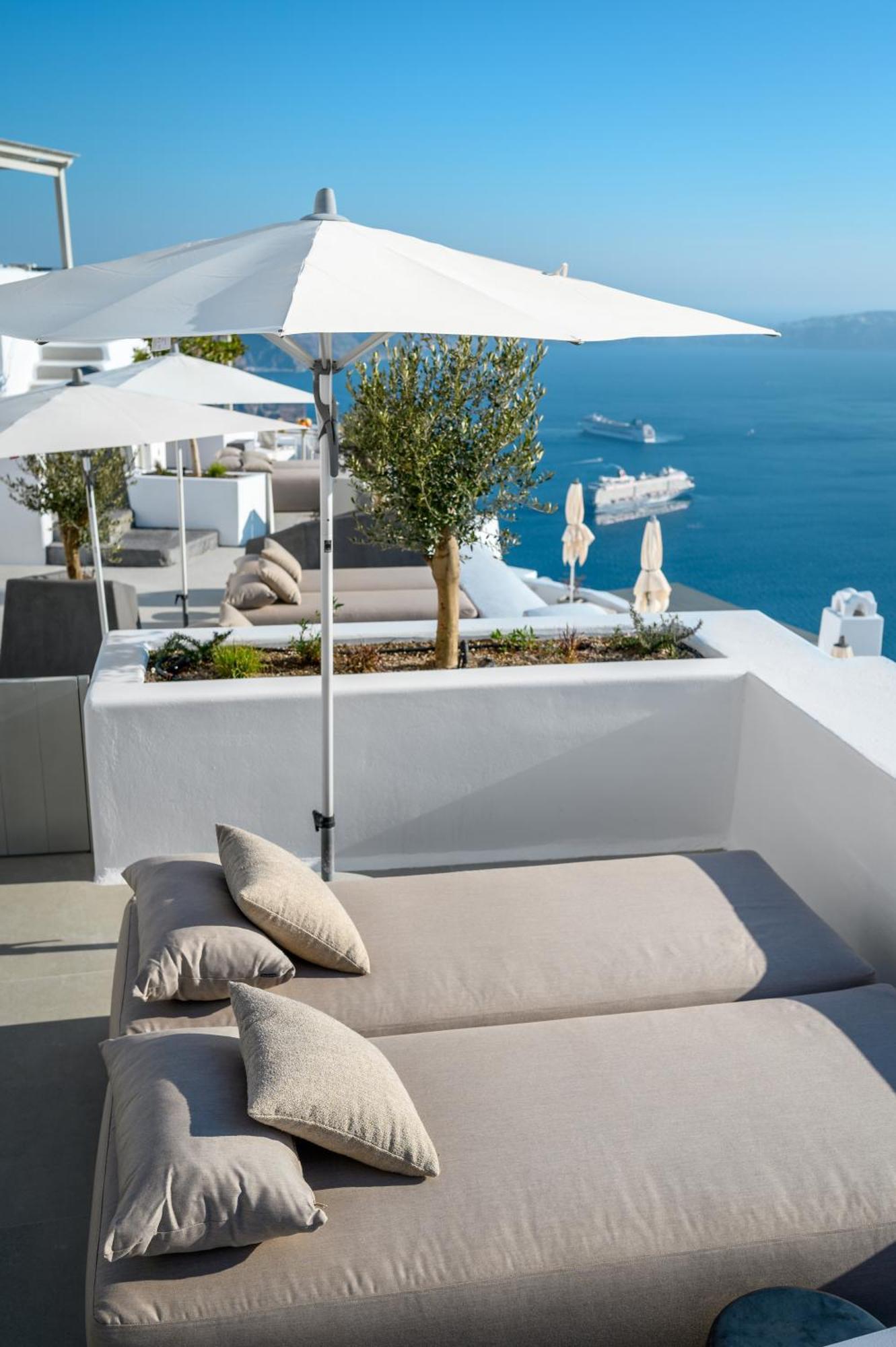 Iconic Santorini, A Boutique Cave Hotel By Sandglass Имеровигли Стая снимка