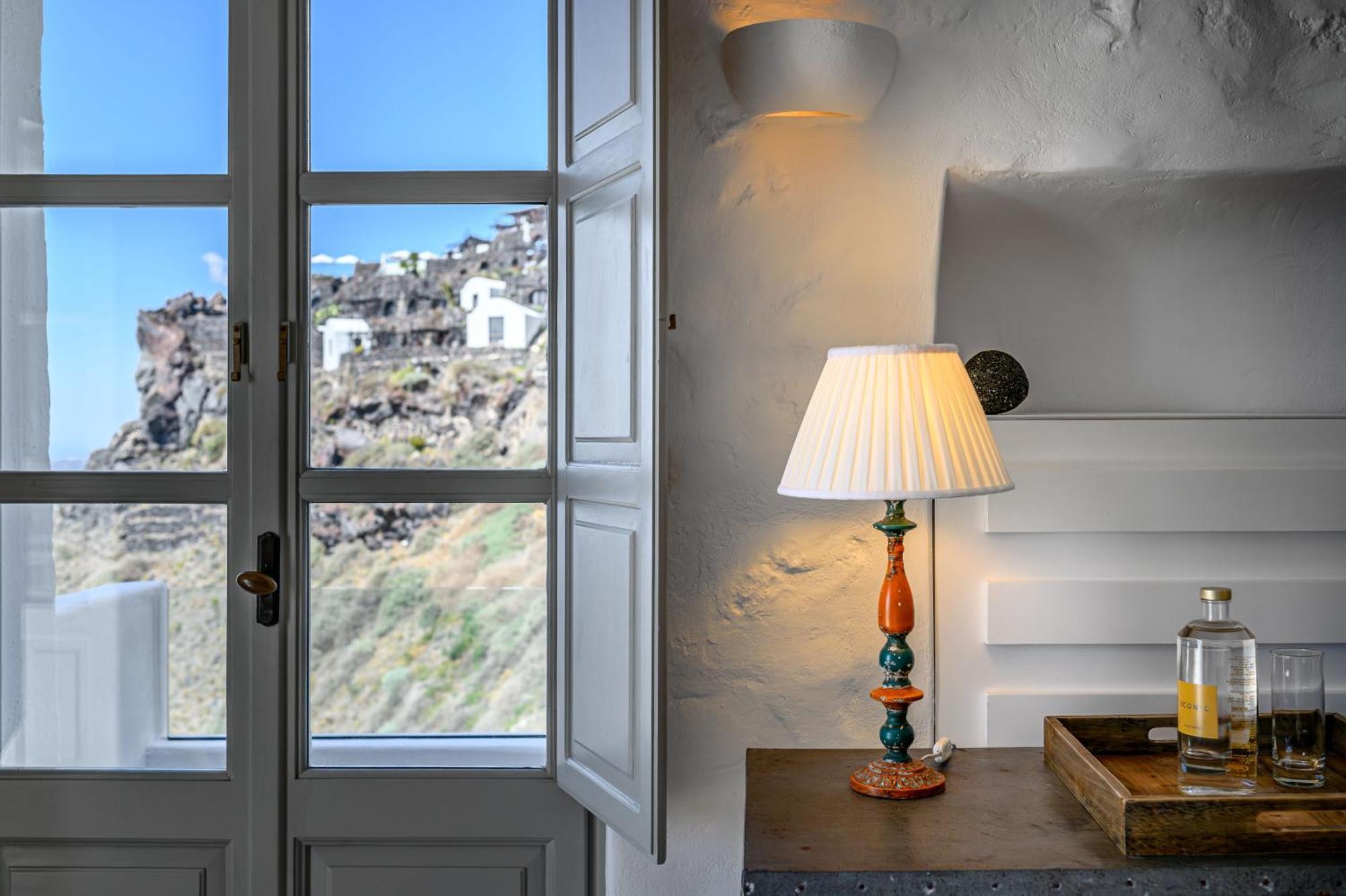 Iconic Santorini, A Boutique Cave Hotel By Sandglass Имеровигли Стая снимка