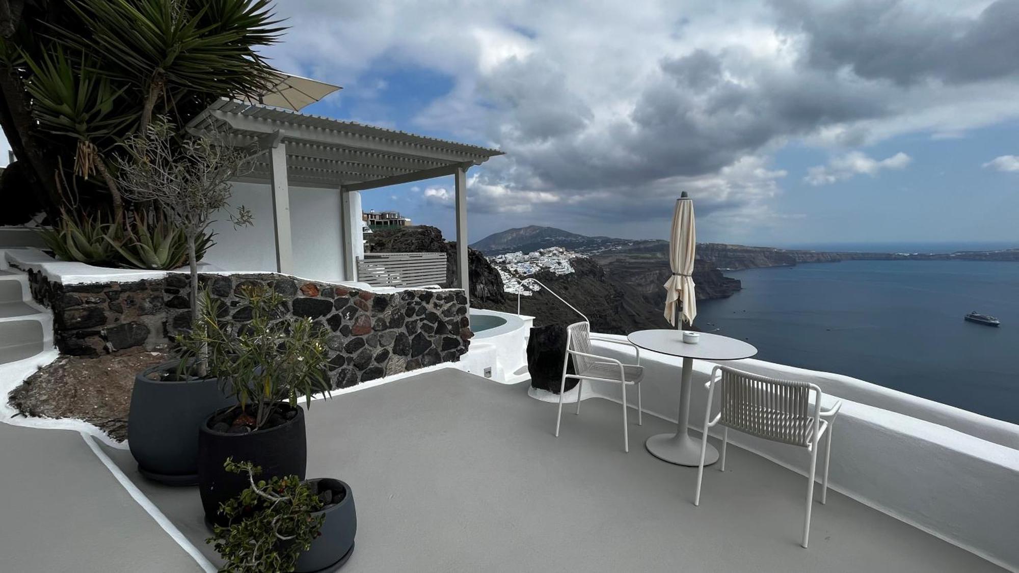 Iconic Santorini, A Boutique Cave Hotel By Sandglass Имеровигли Екстериор снимка