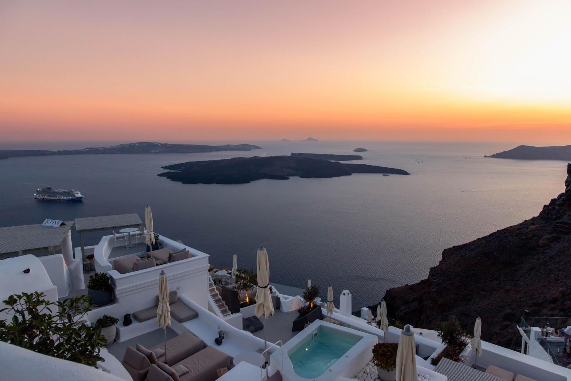 Iconic Santorini, A Boutique Cave Hotel By Sandglass Имеровигли Екстериор снимка